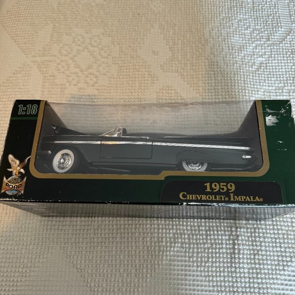 Road Signature Deluxe Collection 1959 Chevrolet Impala Black Edition Diecast Car - Picture 14 of 14